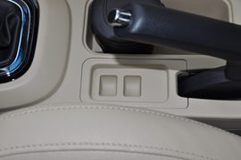 奇瑞E3实拍图解