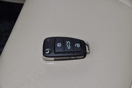 奇瑞E3实拍图解