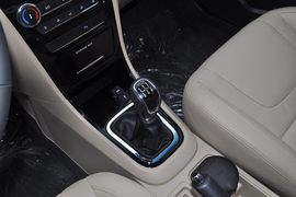 奇瑞E3实拍图解