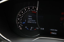 全新蒙迪欧2.0T运动版体验