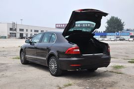 2014款斯柯达速派2.0TSI手自一体尊仕版到店实拍