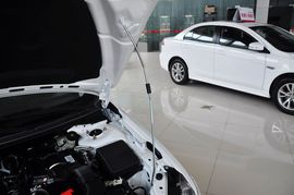 2013款三菱翼神致炫版2.0L手动舒适型