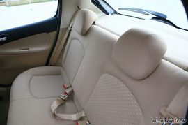 2009款东风标致207两厢