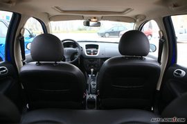 2009款东风标致207两厢