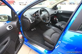 2009款东风标致207两厢