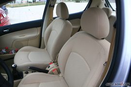 2009款东风标致207两厢