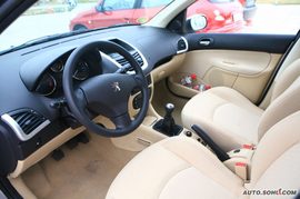 2009款东风标致207两厢