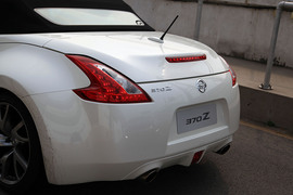 日产跑车特训营中的淑女