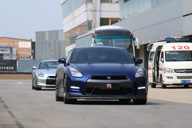 日产跑车特训营中的淑女