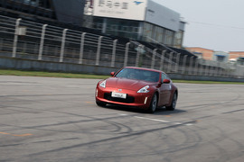 日产跑车特训营中的淑女