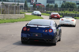 日产跑车特训营中的淑女