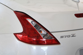 日产跑车特训营中的淑女