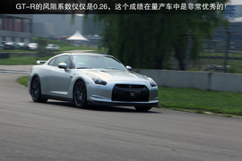 日产跑车特训营中的淑女