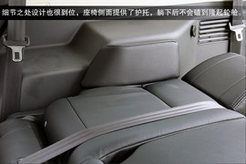 2014款三菱帕杰罗3.0L精英超越型试驾实拍