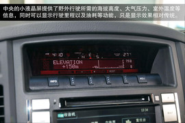 2014款三菱帕杰罗3.0L精英超越型试驾实拍