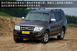 2014款三菱帕杰罗3.0L精英超越型试驾实拍