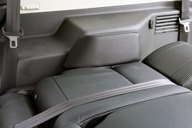 2014款三菱帕杰罗3.0L精英超越型试驾实拍