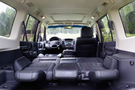 2014款三菱帕杰罗3.0L精英超越型试驾实拍