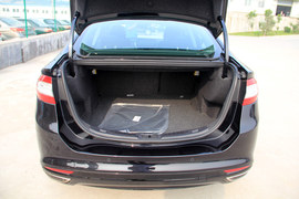 2013款福特蒙迪欧至尊型实拍图解