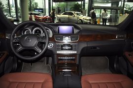 2014款奔驰E300L豪华型