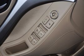2012款现代朗动1.6GS手自一体时尚型