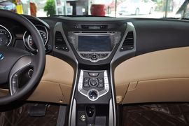 2012款现代朗动1.6GS手自一体时尚型