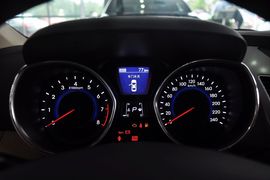 2012款现代朗动1.6GS手自一体时尚型
