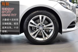 换上时尚外套再战！实拍2014款奔驰E260L