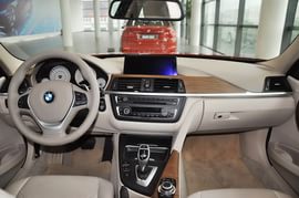 2013款宝马320Li风尚设计套装