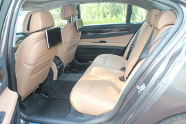 烟台实拍2013款宝马740Li