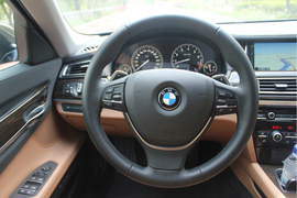 烟台实拍2013款宝马740Li
