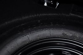 2014款Jeep自由客2.4L蛇形珍藏版
