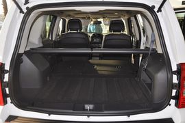 2014款Jeep自由客2.4L蛇形珍藏版