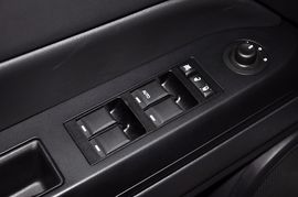 2014款Jeep自由客2.4L蛇形珍藏版
