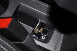 2014款Jeep自由客2.4L蛇形珍藏版