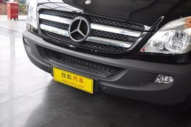 2014款奔驰凌特佳旅版2.2T手动中轴