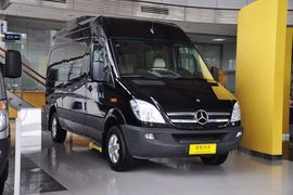 2014款奔驰凌特佳旅版2.2T手动中轴