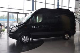 2014款奔驰凌特佳旅版2.2T手动中轴