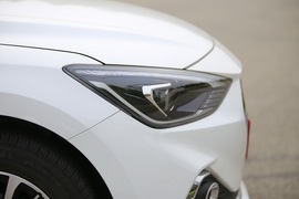 2017款现代悦动1.6L自动悦心版DLX