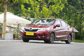 2013款广汽本田凌派1.8L自动深度试驾实拍