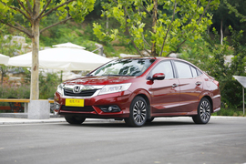 2013款广汽本田凌派1.8L自动深度试驾实拍