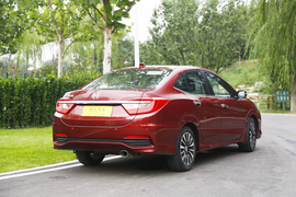 2013款广汽本田凌派1.8L自动深度试驾实拍