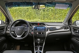 2013款广汽本田凌派1.8L自动深度试驾实拍