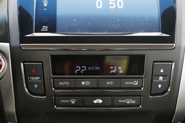 2013款广汽本田凌派1.8L自动深度试驾实拍