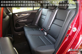 2013款广汽本田凌派1.8L自动深度试驾实拍