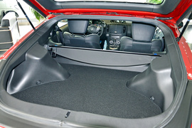 实拍2013款日产370Z