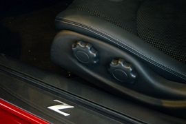 实拍2013款日产370Z