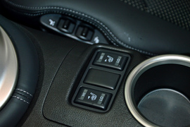 实拍2013款日产370Z