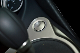 实拍2013款日产370Z