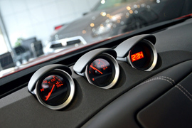 实拍2013款日产370Z